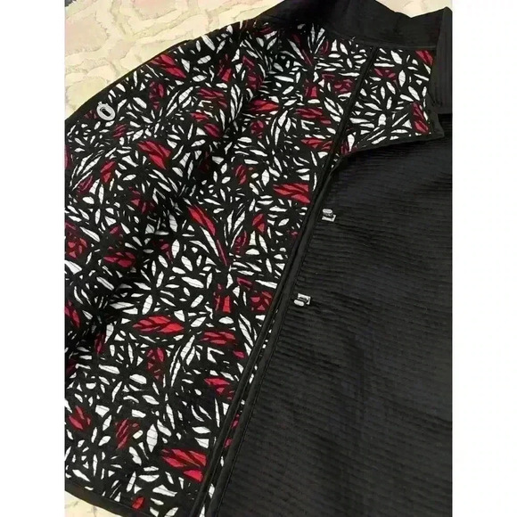 St. John Lightweight Jacket Size Large - Picture 6 of 8